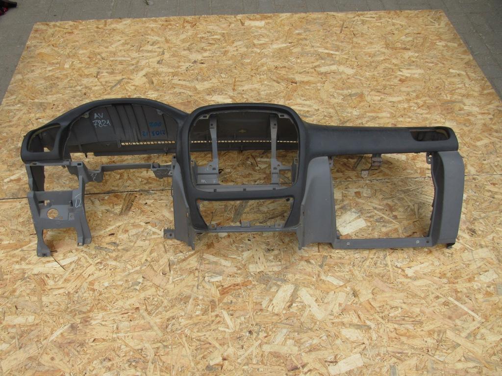 панель передняя салона (торпедо) Toyota Land Cruiser J100 1998, 4.2 л., 1HD-FTE, дизель, внедорожник 5 дв., 55311-60460 - фото №1