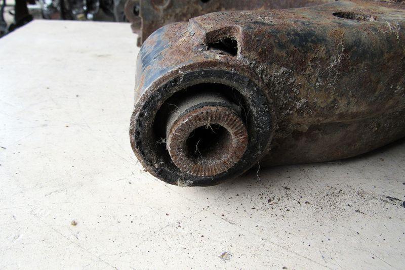 рычаг передний левый Toyota Land Cruiser J100 1998, 4.2 л., 1H-Z, дизель, внедорожник 5 дв., 48640-60010 - фото №1