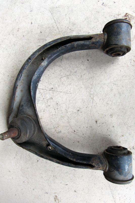 рычаг передний правый Toyota Land Cruiser Prado J120 2003, 4.0 л., 1GR-FE, бензин, внедорожник 5 дв., 48610-60070 - фото №1