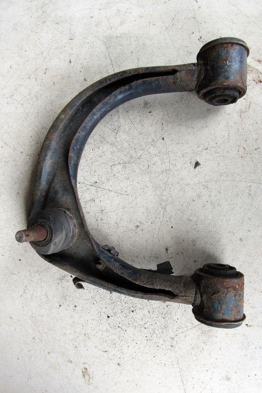 рычаг передний правый Toyota Land Cruiser Prado J120 2003, 4.0 л., 1GR-FE, бензин, внедорожник 5 дв., 48610-60070 - фото №1