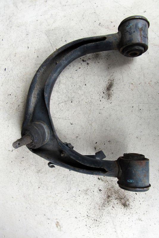 рычаг передний правый Toyota Land Cruiser Prado J120 2003, 3.0 л., 1KZ-TE, дизель, внедорожник 5 дв., 48610-60070 - фото №1