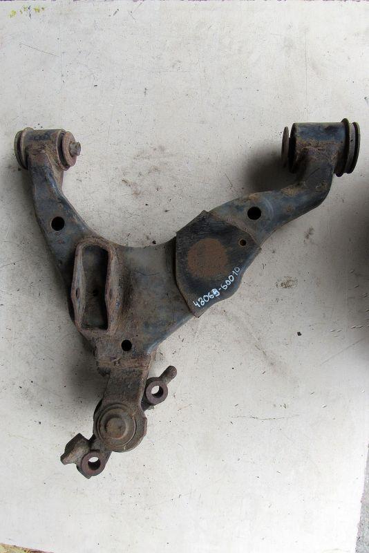 рычаг передний левый Toyota Land Cruiser Prado J120 2005, 4.5 л., 1VD-FTV, дизель, внедорожник 5 дв., 48069-60010 - фото №1