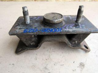 подушка крепления КПП Toyota Land Cruiser J100 1998, 4.2 л., 1H-Z, дизель, внедорожник 5 дв.