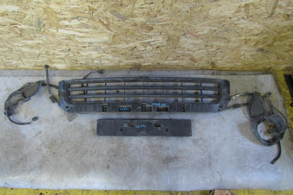 заглушка (решетка) в бампер Lexus LX 3 поколение 2009, 5.7 л., 3UR-FE, бензин, внедорожник 5 дв., 52114-60070 - фото №1