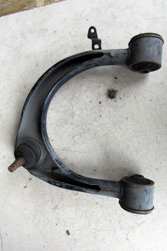 рычаг передний правый Lexus LX 3 поколение 2009, 5.7 л., 3UR-FE, бензин, внедорожник 5 дв., 48610-60070 - фото №1