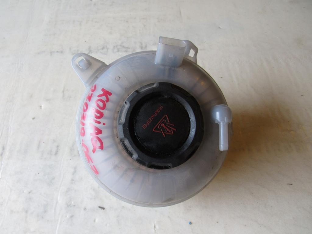 бачок расширительный Skoda Kodiaq 1 поколение 2016, 2.0 л., DFHA, дизель, внедорожник 5 дв., 5Q0121407G - фото №1