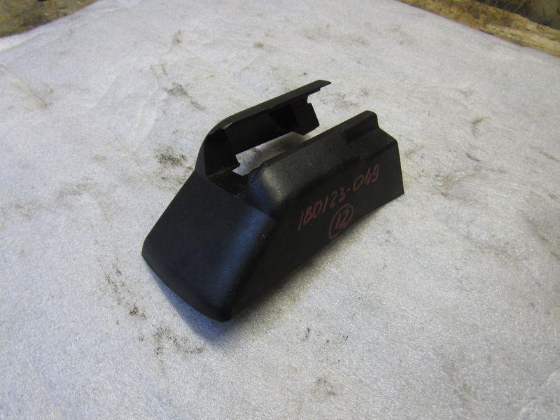 Пластик салазок сидений Mercedes-Benz M-Класс W166 2012, 3.0 л., дизель, 1669190100 - фото №1