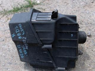 корпус воздушного фильтра Audi A8 D3/4E 2002, 4E0133824H