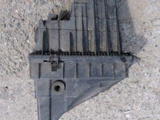 корпус воздушного фильтра Volkswagen Multivan T5 2003, 7H0129601