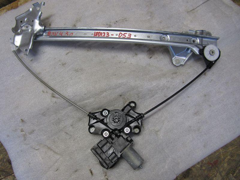 стеклоподъемник передний правый Toyota RAV4 5 поколение (XA50) 2020, 2.5 л., гибрид, 85710-42140 - фото №1