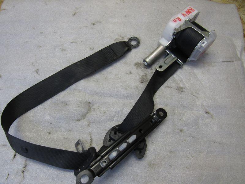 ремень безопасности Toyota RAV4 5 поколение (XA50) 2020, 2.5 л., гибрид - фото №1