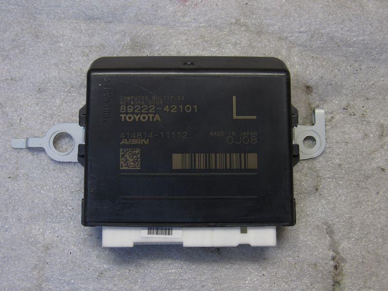 модуль управления двери Toyota RAV4 5 поколение (XA50) 2021, 2.5 л., гибрид, 89222-42101 - фото №1