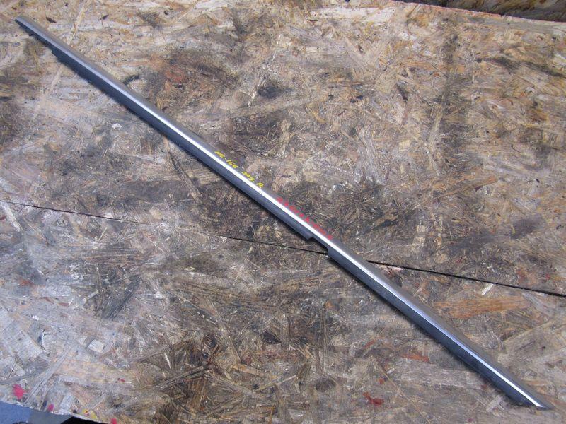 молдинг двери задней правой Mercedes-Benz M-Класс W166 2012 - фото №1