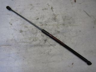 амортизатор капота Mercedes-Benz M-Класс W166 2012, 1669802364