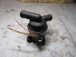 насос антифриза дополнительный Volkswagen Amarok 1 поколение 2012, 2.0 л., дизель, 03L965561A