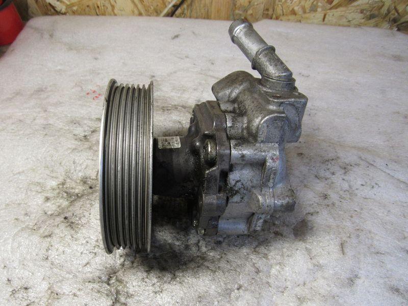 насос гидроусилителя руля Audi Q5 8R 2011, 2.0 л., дизель, 8R0145154B - фото №1