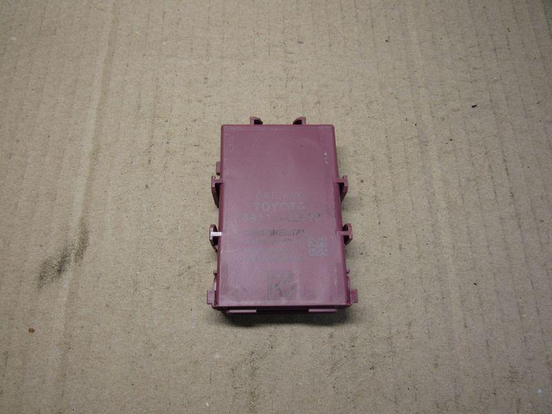 блок управления (другие) Toyota RAV4 5 поколение (XA50) 2020, 2.5 л., гибрид, 89111-42090 - фото №1