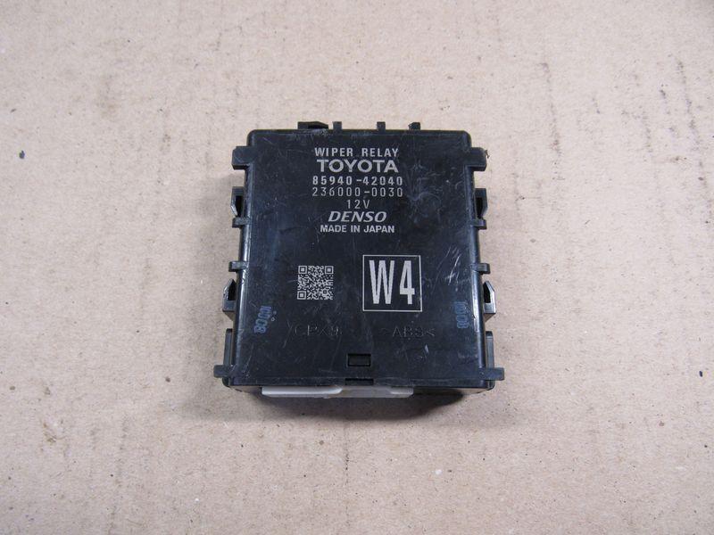 реле стеклоочистителей Toyota RAV4 5 поколение (XA50) 2019, 2.5 л., гибрид, 85940-42040 - фото №1