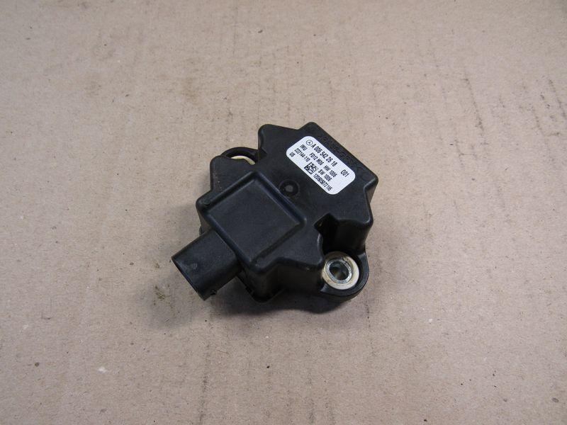 датчик ускорения Mercedes-Benz M-Класс W166 2012, 3.0 л., дизель, A0065422618 - фото №1
