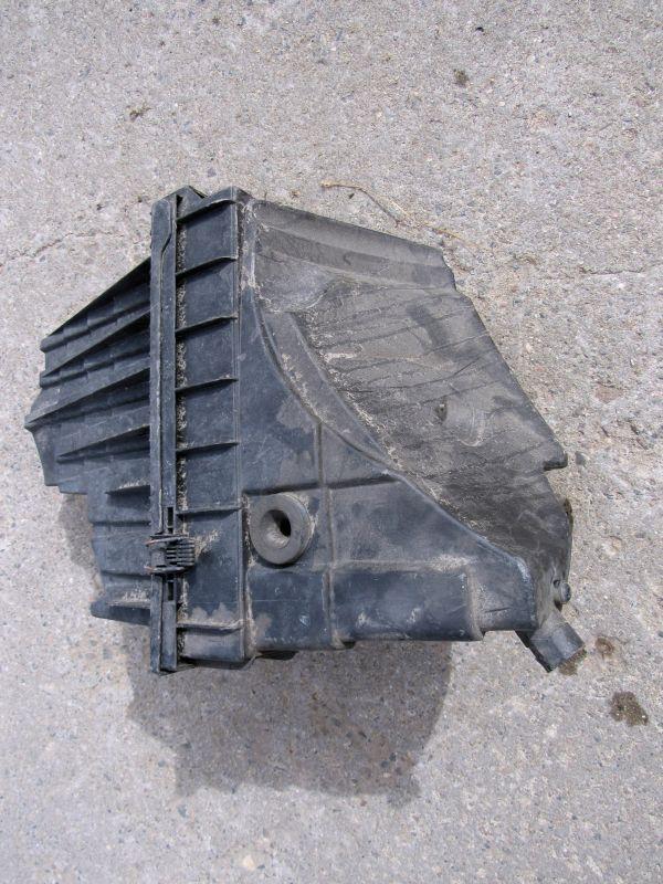 корпус воздушного фильтра Volkswagen Transporter T5 2003, 7H0129601 - фото №1