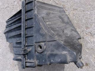 корпус воздушного фильтра Volkswagen Transporter T5 2003, 7H0129601