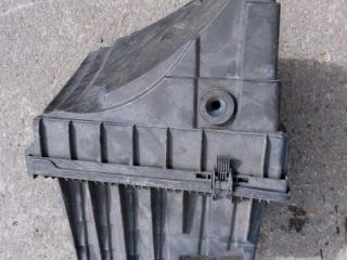 корпус воздушного фильтра Volkswagen Multivan T5 2003, 2.5 л., дизель, 7H0129601