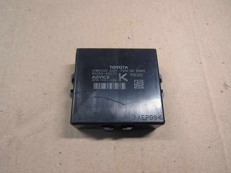 блок управления парктрониками Toyota RAV4 5 поколение (XA50) 2019, 89050-42010 - фото №1
