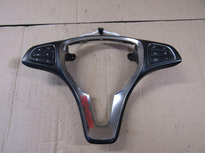 кнопки управления на руле Mercedes-Benz M-Класс W166 2012 - фото №1