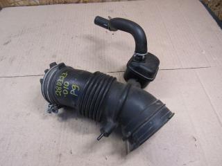 патрубок воздушного фильтра Toyota RAV4 5 поколение (XA50) 2020, 2.0 л., бензин, 17881-24060