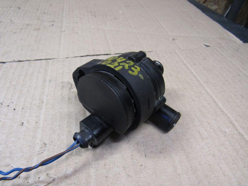 насос антифриза дополнительный Mercedes-Benz M-Класс W166 2012 - фото №1