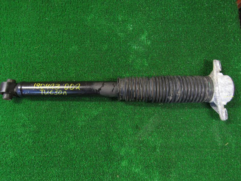 амортизатор задний Hyundai Tucson 4 поколение 2021, 1.6 л., гибрид, 55300-CZ000 - фото №1