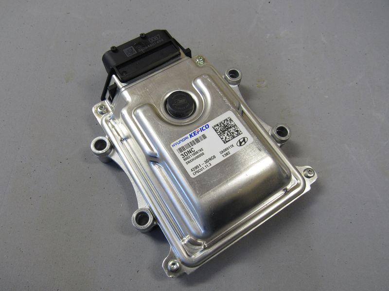 блок управления (другие) Hyundai Tucson 4 поколение 2021, 1.6 л., гибрид, 42951-3DNC0 - фото №1