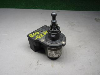 корректор фар Toyota Land Cruiser J200 2012, 85661-28011