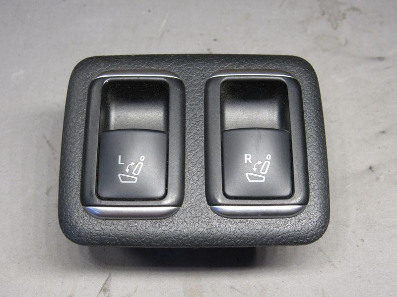 ручка ( кнопка ) складывания сиденья Mercedes-Benz GL-Класс X166 2014, 1668201210 - фото №1