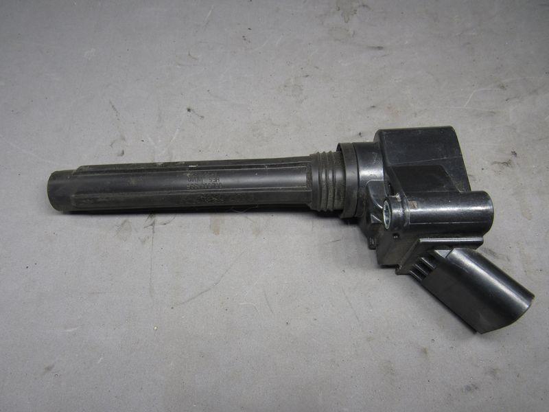 катушка зажигания Volkswagen Tiguan 2 поколение 2017, 2.0 л., бензин, 06L905110F - фото №1