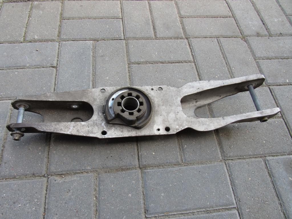 рычаг задний нижний Mercedes-Benz GLA-Класс X156 2014, 2463520202 - фото №1