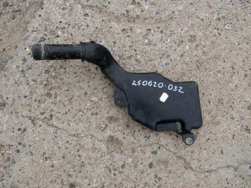 горловина бачка омывателя Audi A4 B8/8K 2009, 8T1955463B - фото №1