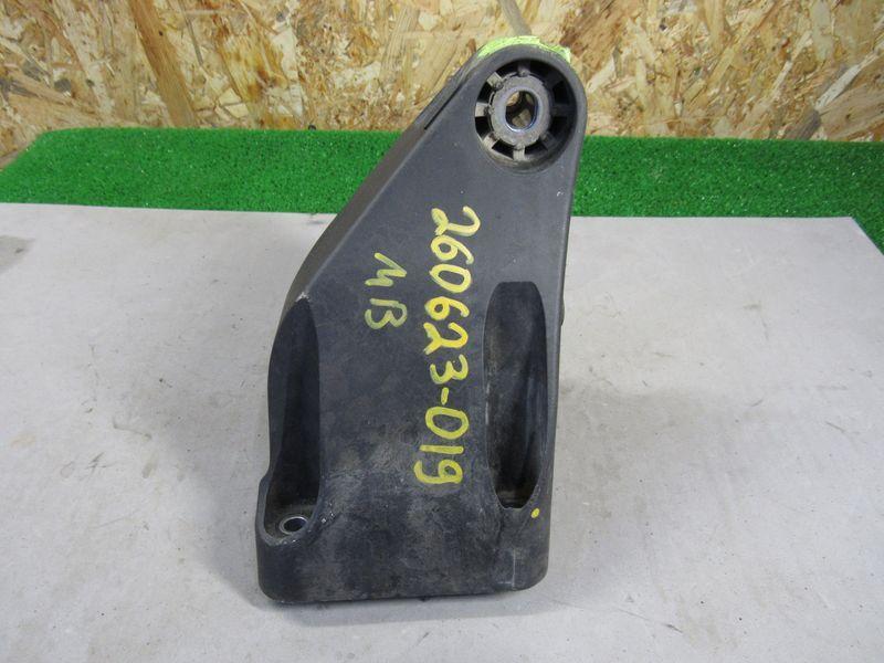 кронштейн двигателя Mercedes-Benz E-Класс W213/S213/C238/A238 2017, 2.0 л., OM 654.920, дизель, 6542230100 - фото №1