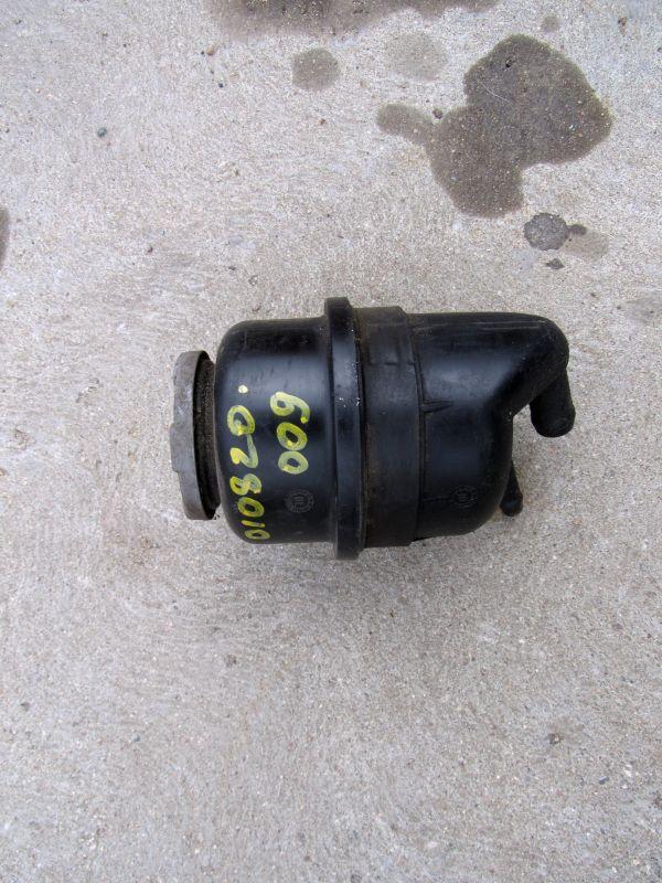 бачок гидроусилителя Audi A6 4F/C6 2006, 4F0422371E - фото №1