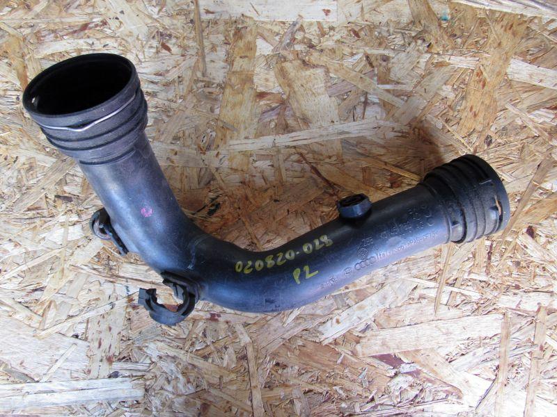 патрубок воздушного фильтра Volkswagen Golf 5 поколение 2003, 1K0145762 - фото №1