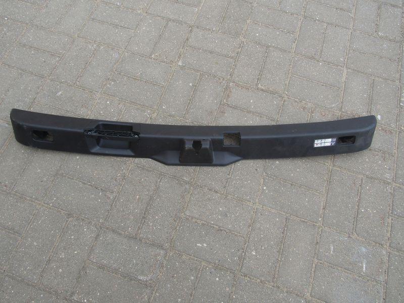 обшивка крышки багажника Mercedes-Benz GLS-Класс X166 2016, 1667400272 - фото №1