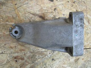 кронштейн двигателя Mercedes-Benz C-Класс W204 [рестайлинг] 2011, 2712232304