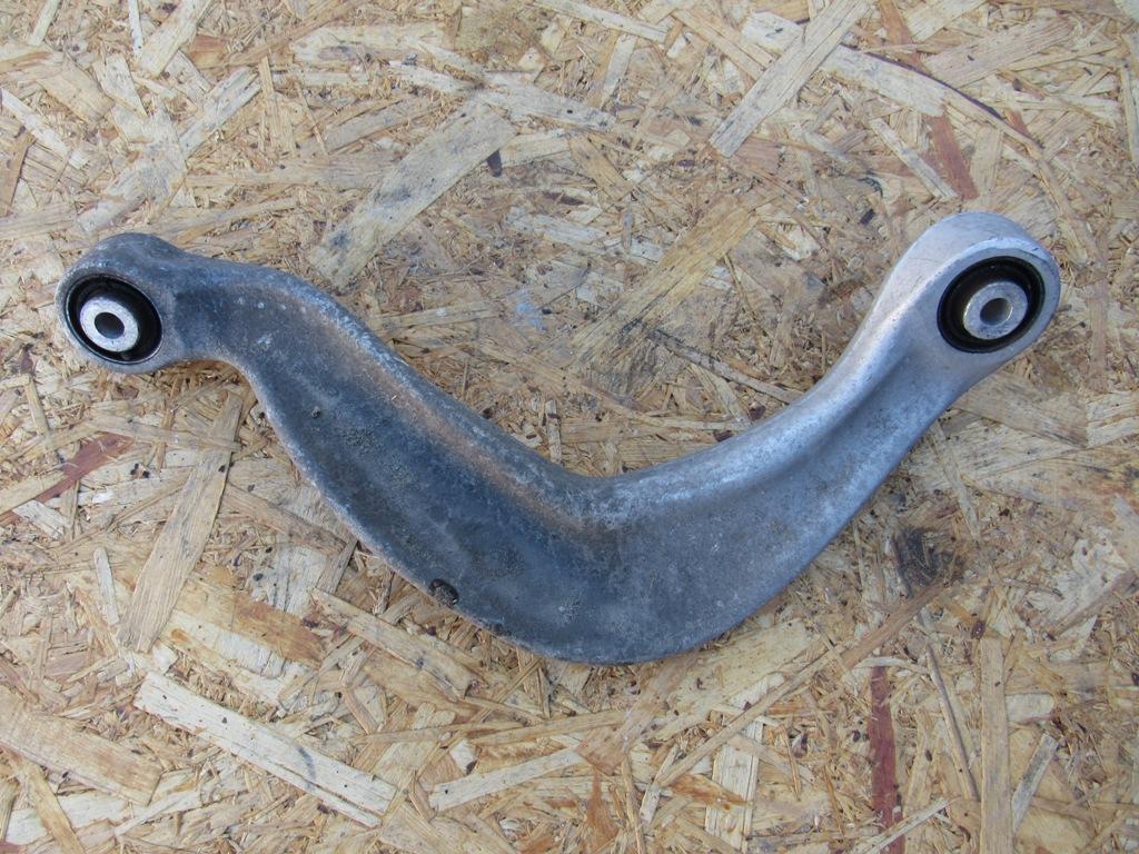 рычаг задний правый Audi A4 B8/8K 2010, 8K0505323H - фото №1