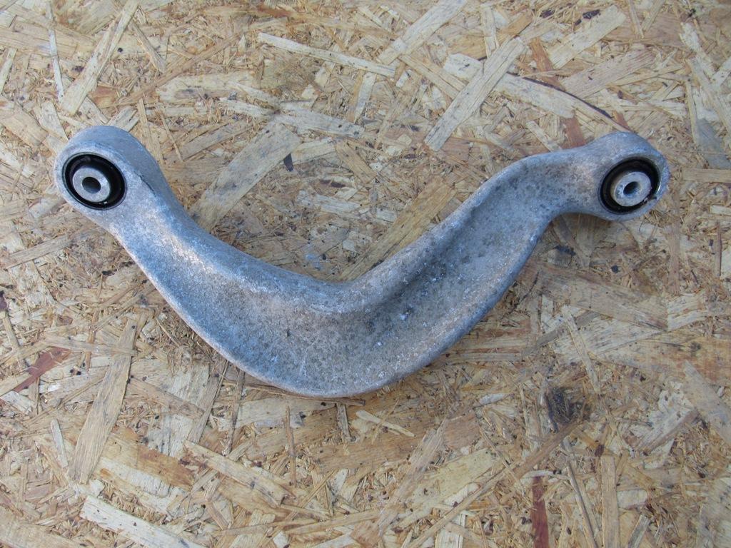 рычаг задний правый Audi A4 B8/8K 2010, 8K0505324F - фото №1