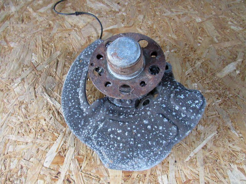 ступица передняя левая Mercedes-Benz CLS-Класс C218/X218 2011 - фото №1