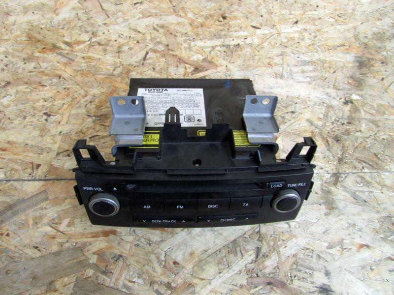 магнитола Toyota Land Cruiser J200 2007, 86120-60A00 - фото №1