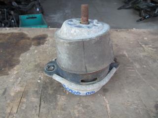 подушка крепления двигателя Volkswagen Touareg 1 поколение [рестайлинг] 2007, 7L6199131