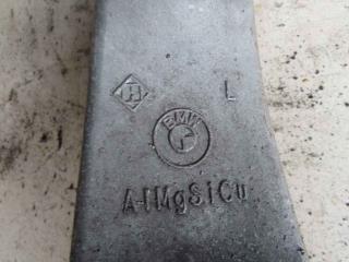 ступица передняя левая BMW 5 серия F07/F10/F11 2011