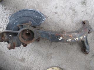 ступица передняя правая Volkswagen Passat B5 1996, 8D0407258