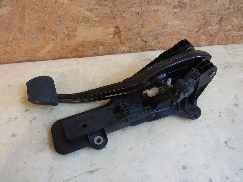 педаль тормоза Jeep Wrangler 4 поколение 2023, 2.0 л., бензин, АКПП, 68361455AC - фото №1